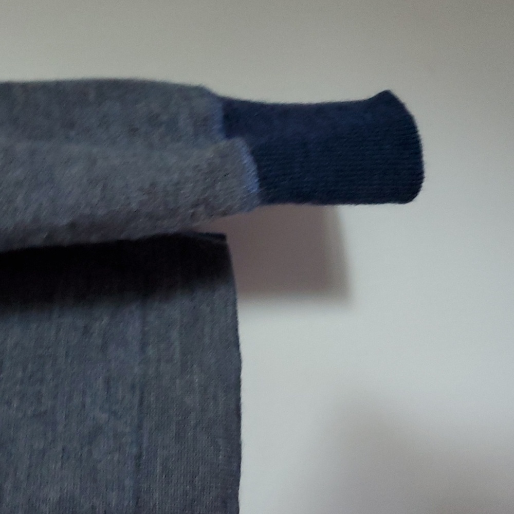 Sweater - Picture 3 of 4